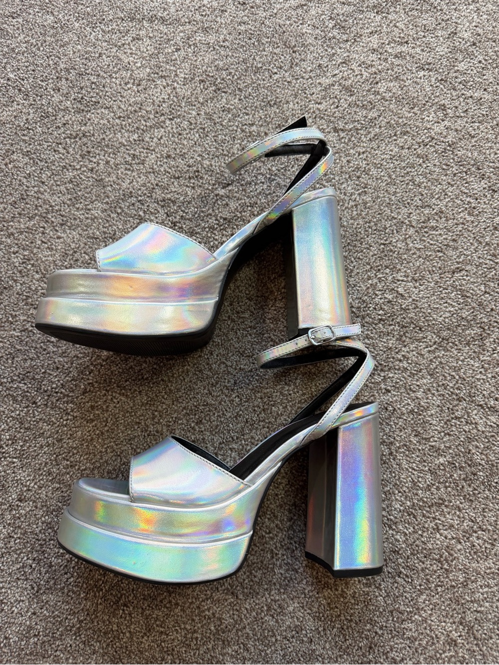 wild fable Iridescent Silver Metallic Holographic Platform Heel Sandals Y2K - Picture 5 of 13